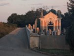 4 Friedhofskapelle deinzendorf.jpg